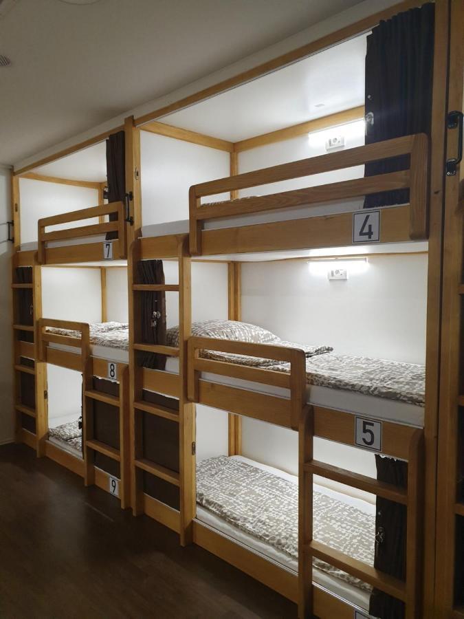 Hostel Railway Любляна Екстериор снимка