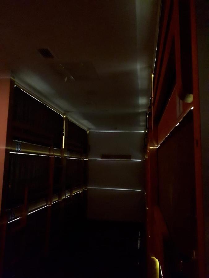 Hostel Railway Любляна Екстериор снимка