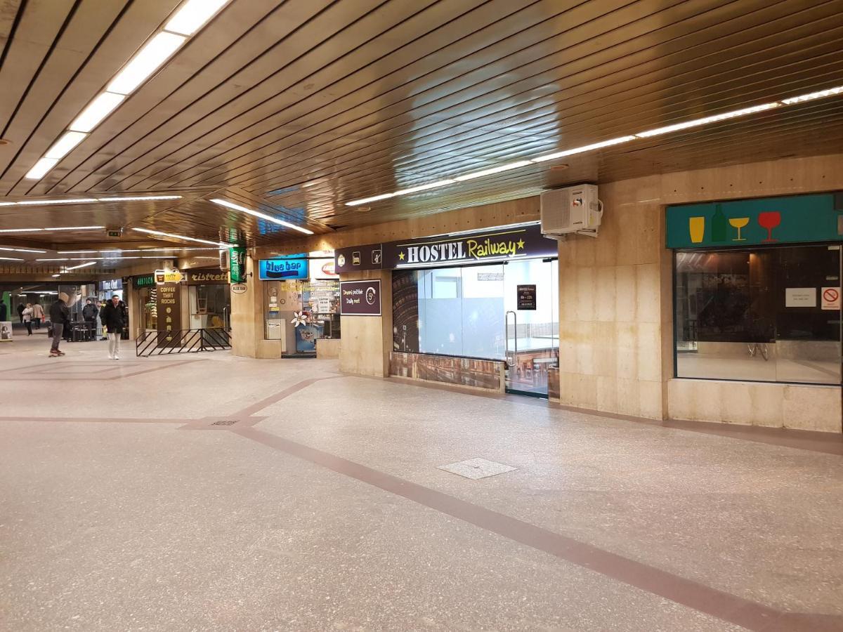 Hostel Railway Любляна Екстериор снимка