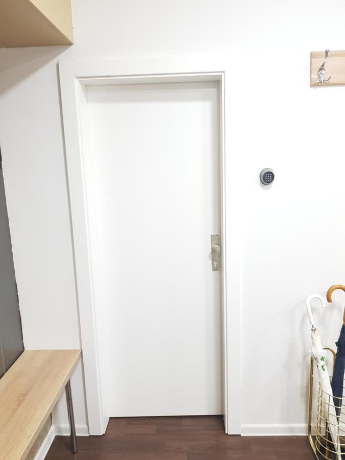 Hostel Railway Любляна Екстериор снимка